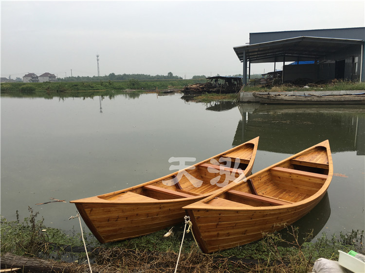 二頭尖木船th018